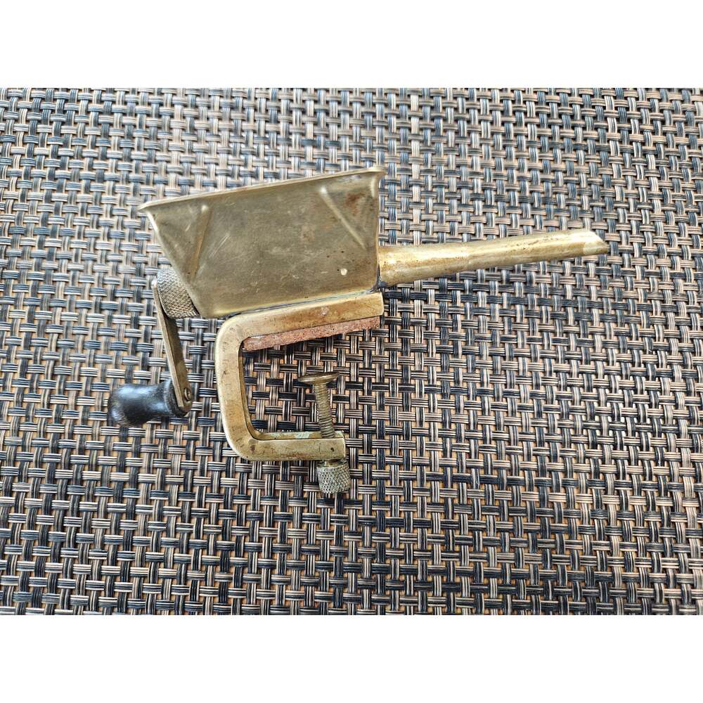 Vintage Crescent Marvel Cigarette Maker. T